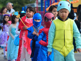 Non-Toxic Halloween Looks For Kids: A Turtle, SpiderMan & A Skeleton